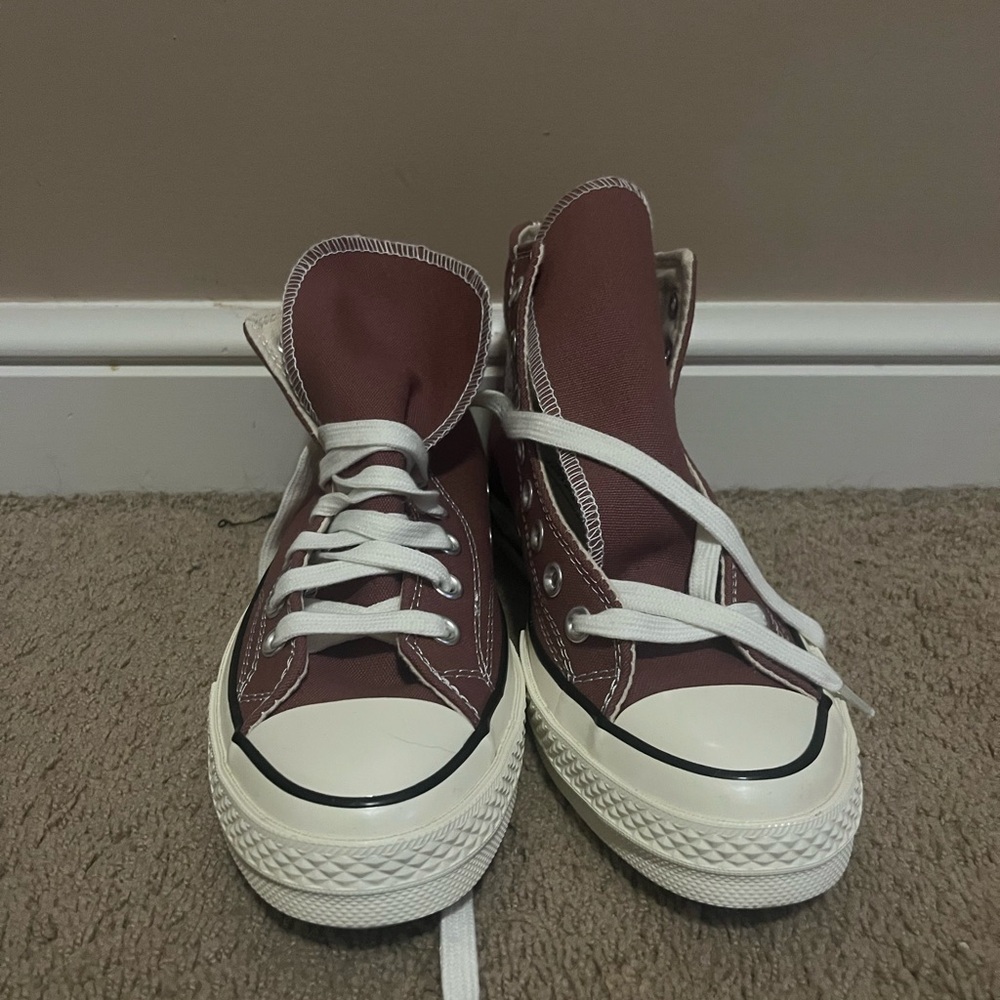 Woman’s Maroon Converse Chuck Taylor’s Sneakers
